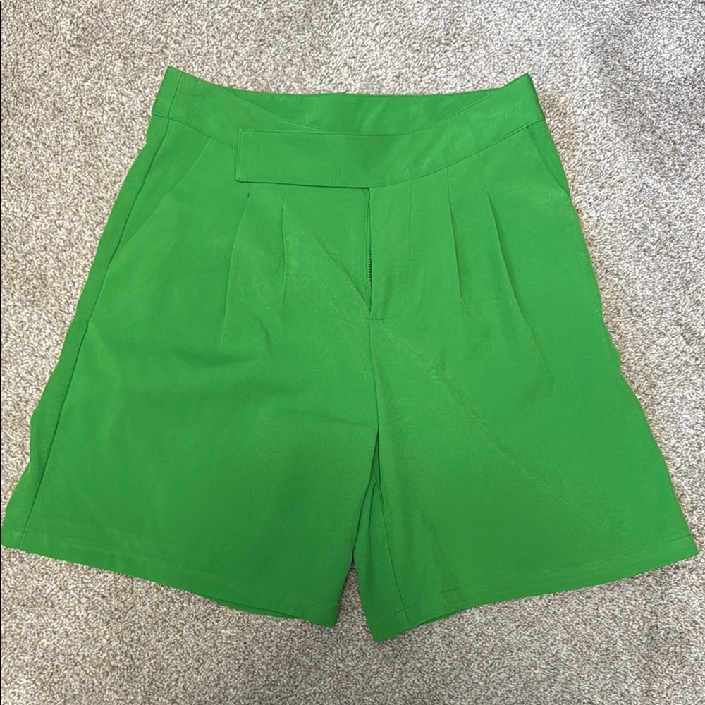 Vibrant Green High Waist Women's Shorts